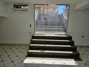 İcarəyə verilir 2 otaqlı 100 m2 obyekt Memar Əcəmi m.