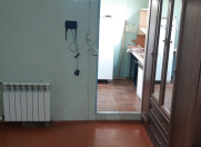 İcarəyə verilir 1 otaqlı 18 m2 köhnə tikili 28 May m.