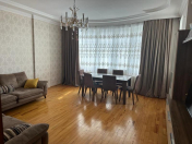 Satılır 2 otaqlı 90 m2 yeni tikili İnşaatçılar m.