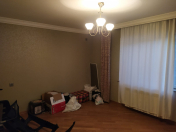 Satılır 3 otaqlı 90 m2 köhnə tikili Bakıxanov