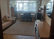 Satılır 3 otaqlı 90 m2 köhnə tikili İnşaatçılar m.