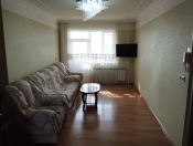 Satılır 4 otaqlı 100 m2 köhnə tikili Bakıxanov