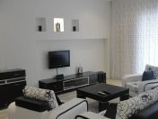 İcarəyə verilir 3 otaqlı 144 m2 yeni tikili 20 yanvar m.