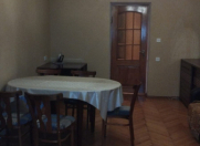 İcarəyə verilir 3 otaqlı 75 m2 köhnə tikili Elmlər Akademiyası m.