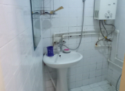 İcarəyə verilir 2 otaqlı 75 m2 köhnə tikili Fəvvarələr meydanı