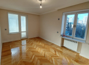 Satılır 2 otaqlı 38 m2 köhnə tikili Yasamal r.