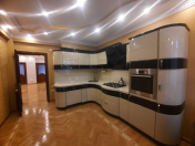 Satılır 3 otaqlı 150 m2 yeni tikili 8 mkr