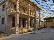 Satılır 6 otaqlı 240 m2 həyət evi Novxanı