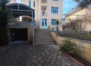 Satılır 9 otaqlı 330 m2 villa Badamdar
