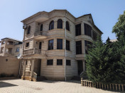 Satılır 5 otaqlı 500 m2 villa Badamdar