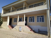 Satılır 8 otaqlı 250 m2 villa Badamdar