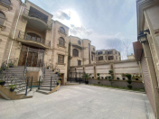 Satılır 7 otaqlı 650 m2 villa Bakıxanov