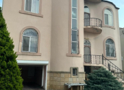 Satılır 8 otaqlı 350 m2 villa Badamdar