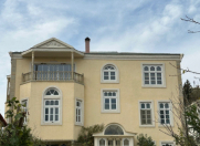 Satılır 11 otaqlı 600 m2 villa Badamdar