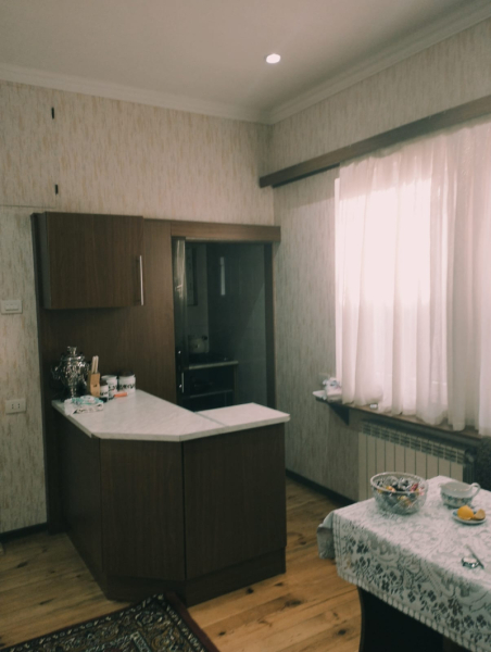 Satılır 4 otaqlı 120 m2 həyət evi Bakıxanov