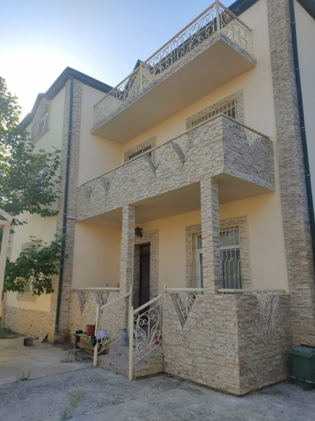Satılır 5 otaqlı 333 m2 villa Badamdar