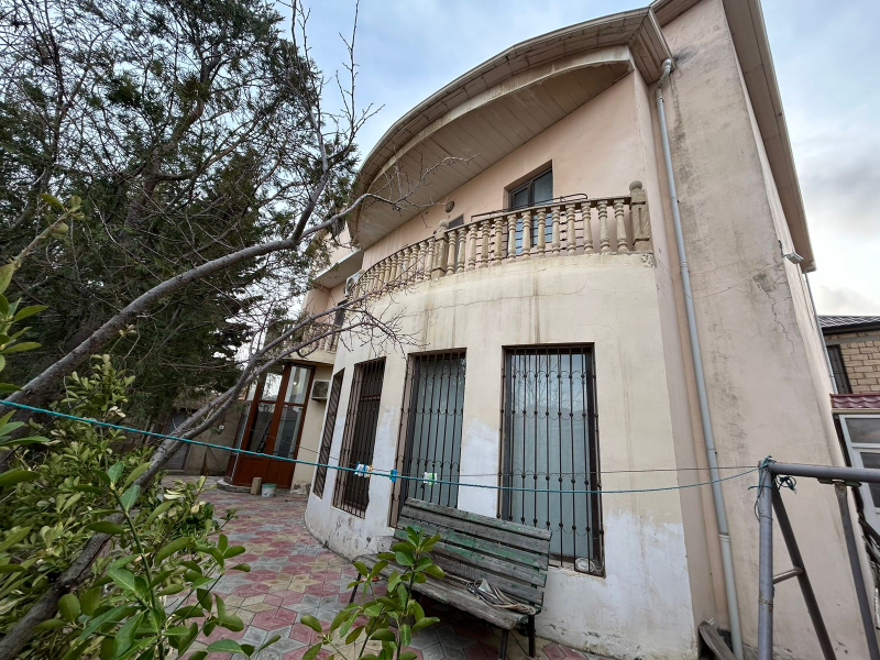 Satılır 6 otaqlı 280 m2 həyət evi Biləcəri