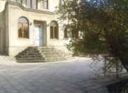 Satılır 6 otaqlı 320 m2 villa Bakıxanov