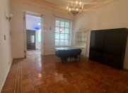 Satılır 9 otaqlı 900 m2 köhnə tikili Sahil m.