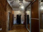 Satılır 3 otaqlı 121 m2 yeni tikili İnşaatçılar m.