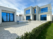 Satılır 6 otaqlı 250 m2 villa Koroğlu m.