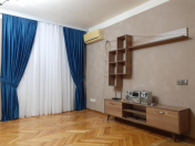 İcarəyə verilir 2 otaqlı 45 m2 köhnə tikili İnşaatçılar m.