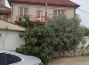 Satılır 7 otaqlı 300 m2 həyət evi Ayna Sultanova heykəli