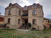 Satılır 8 otaqlı 900 m2 villa Badamdar