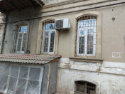 Satılır 4 otaqlı 75 m2 həyət evi Axundov bağı