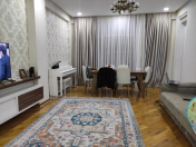 Satılır 2 otaqlı 90 m2 yeni tikili Neftçilər m.