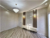 Satılır 2 otaqlı 70 m2 yeni tikili 8 Noyabr m.