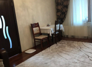 Satılır 2 otaqlı 70 m2 köhnə tikili İnşaatçılar m.