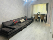Satılır 2 otaqlı 60 m2 yeni tikili Xalqlar Dostluğu m.