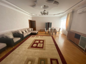 İcarəyə verilir 3 otaqlı 175 m2 yeni tikili Elmlər Akademiyası m.