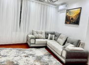 İcarəyə verilir 3 otaqlı 80 m2 köhnə tikili İçəri Şəhər m.