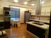 Satılır 3 otaqlı 143 m2 yeni tikili 3 mkr