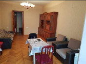 İcarəyə verilir 2 otaqlı 80 m2 köhnə tikili 28 May m.