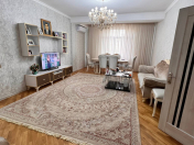 Satılır 3 otaqlı 130 m2 yeni tikili Əhmədli m.