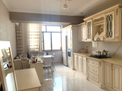 Satılır 3 otaqlı 143 m2 yeni tikili İnşaatçılar m.