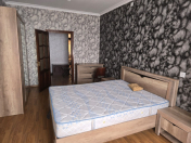 İcarəyə verilir 4 otaqlı 100 m2 köhnə tikili Nəsimi m.