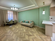 Satılır 2 otaqlı 83 m2 yeni tikili 28 May m.