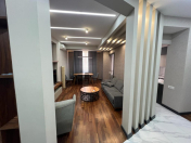 İcarəyə verilir 3 otaqlı 115 m2 yeni tikili 8 Noyabr m.