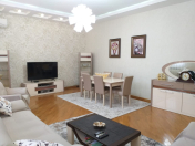 Satılır 4 otaqlı 3.3 m2 həyət evi Binəqədi