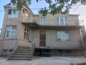 Satılır 6 otaqlı 300 m2 həyət evi Saray