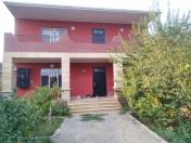 İcarəyə verilir 4 otaqlı 120 m2 həyət evi Ramana