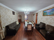 Satılır 4 otaqlı 170 m2 həyət evi Sahil m.