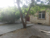 Satılır 4 otaqlı 120 m2 həyət evi Neftçilər m.