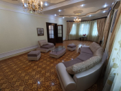 İcarəyə verilir 10 otaqlı 600 m2 villa 8 Noyabr m.