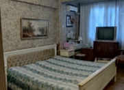 Satılır 4 otaqlı 110 m2 köhnə tikili Gənclik m.