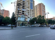 Satılır 4 otaqlı 235 m2 yeni tikili Gənclik Mall